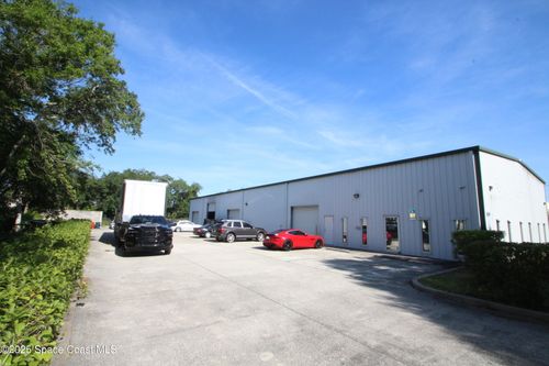 354 West Dr, Melbourne, FL, 32904-1044 | Card Image