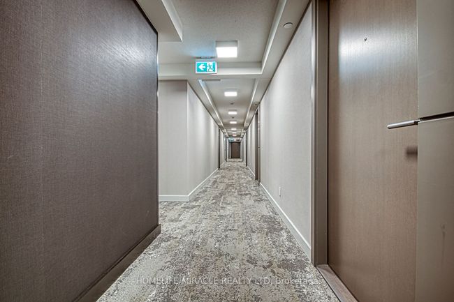 402 - 10 Wilby Cres, Condo with 2 bedrooms, 2 bathrooms and 1 parking in York ON | Image 22