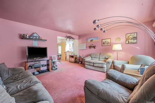 31 Cozzens Pl, House other with 3 bedrooms, 1 bathrooms and null parking in Patchogue NY | Image 6