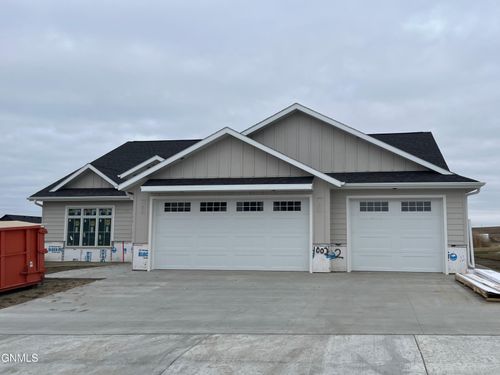 4002 Valley Dr, Bismarck, ND, 58503-1739 | Card Image