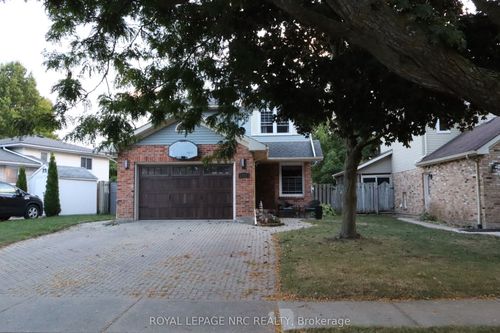 6164 Crimson Dr, Niagara Falls, ON, L2G7S4 | Card Image