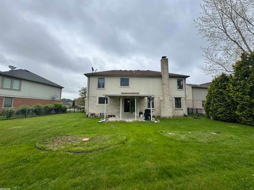 48753 Cross Creek Dr, Macomb, MI, 48044-5589 | Card Image