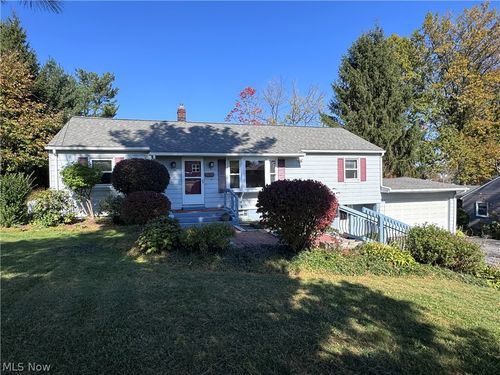378 Park Ave, Chardon, OH, 44024-1366 | Card Image