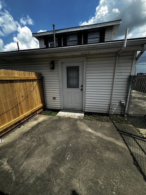 unit-b-3003 Avenue O, Nederland, TX, 77627-7824 | Card Image