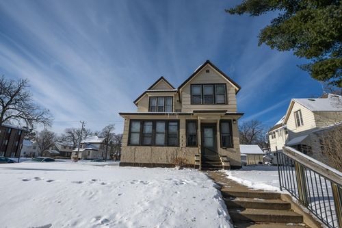 527 6th Ave S, Saint Cloud, MN, 56301-4337 | Card Image