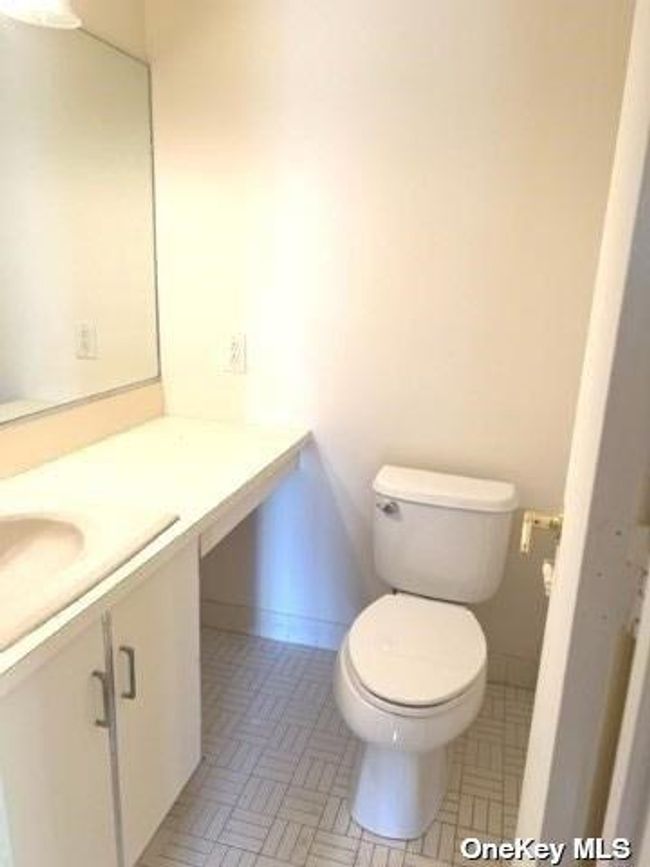 APT-3A - 141 Great Neck Rd, Condo with 2 bedrooms, 3 bathrooms and 2 parking in Great Neck NY | Image 6