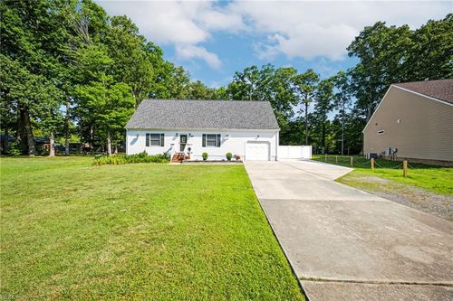 67 Huber Rd, Newport News, VA, 23601-2042 | Card Image