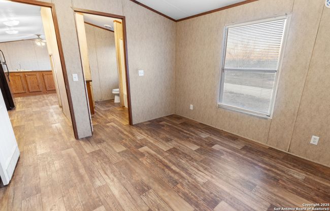 915 I Ave, House other with 3 bedrooms, 2 bathrooms and null parking in Christine TX | Image 8