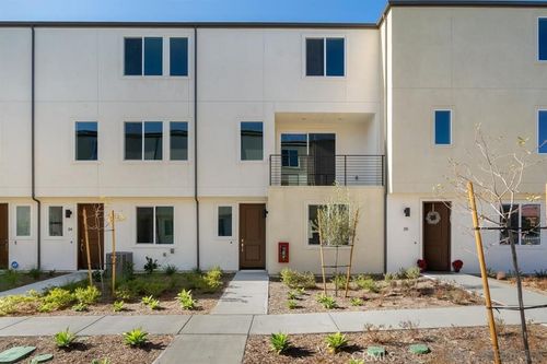 unit-25-5464 Seacliff Pl, San Diego, CA, 92154-6675 | Card Image