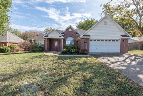 1714 N High Ave, Fayetteville, AR, 72704-4704 | Card Image