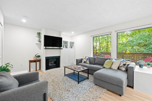 3192 Mountain Highway, North Vancouver, BC, V7K2H5 | Card Image