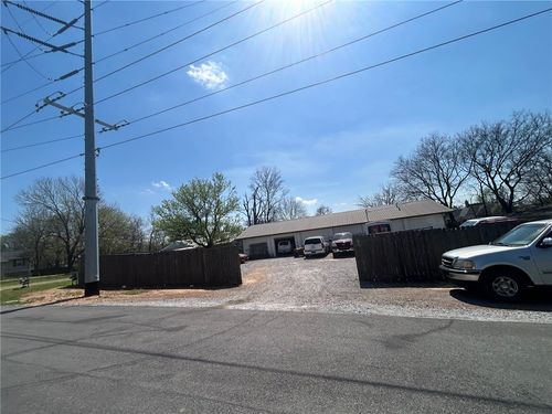 401 Akron St Ne, Gravette, AR, 72736-9184 | Card Image