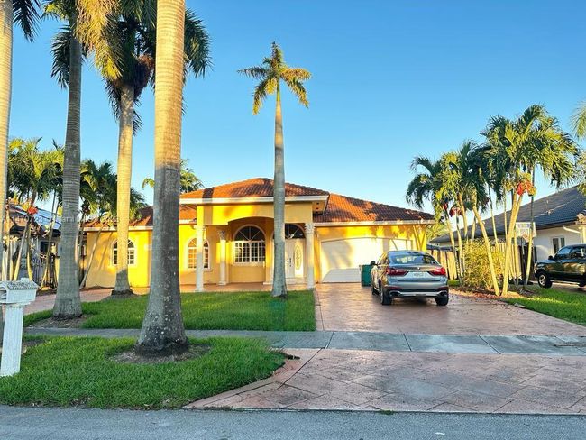 3187 Sw 143 Pl, House other with 5 bedrooms, 3 bathrooms and null parking in Miami FL | Image 1