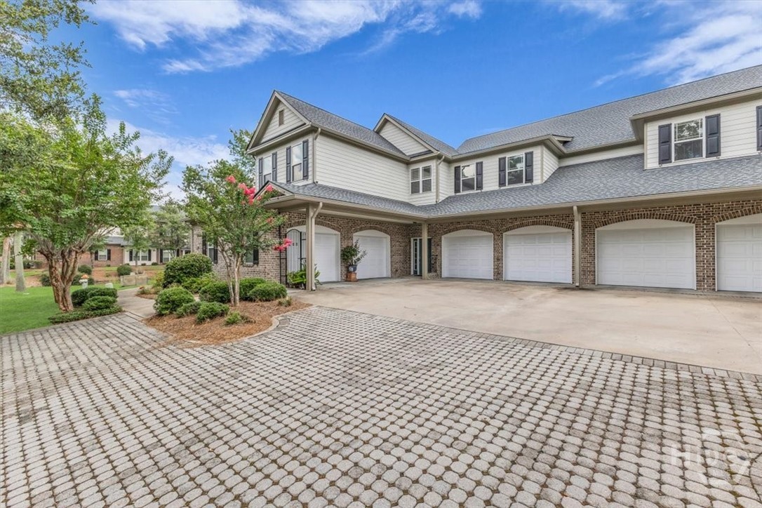 Residential in Richmond Hill