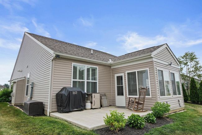 159 Broadmoore Blvd, Condo with 3 bedrooms, 2 bathrooms and null parking in Pataskala OH | Image 37