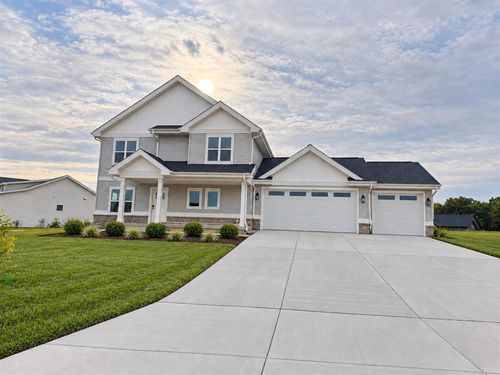 4064 Whistle Rock Cir, DeForest, WI, 53532-8725 | Card Image