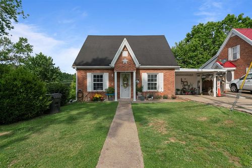 703 W Main St, Scottsville, KY, 42164-1131 | Card Image