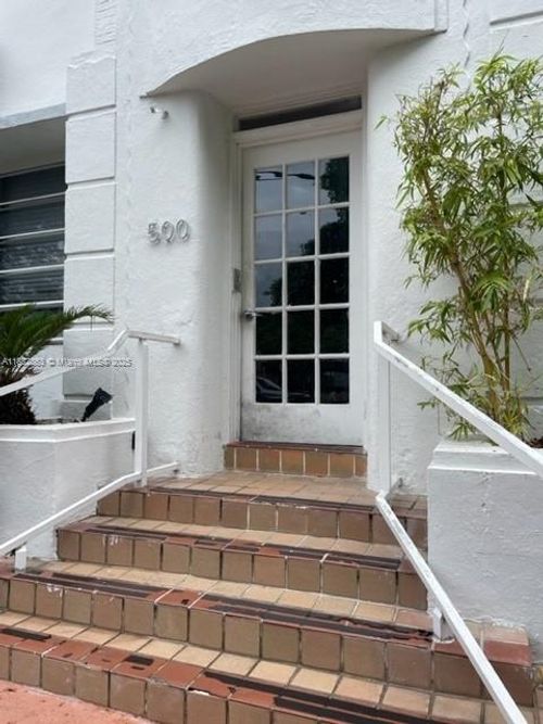 apt-106-500 14th St, Miami Beach, FL, 33139-4094 | Card Image