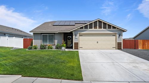 4911 Santa Cruz Ln, Pasco, WA, 99301-4767 | Card Image