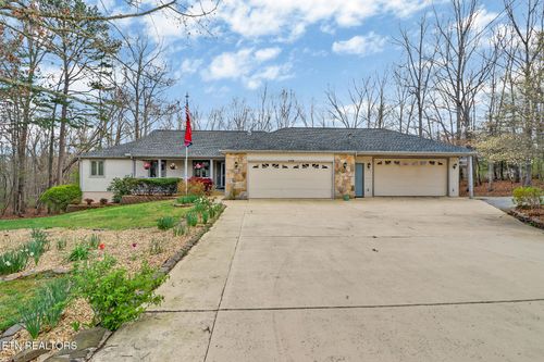 110 Bradford Ln, Crossville, TN, 38558-8818 | Card Image