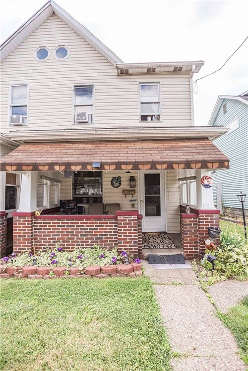 526 4th Ave, Ford City, PA, 16226-1013 | Card Image