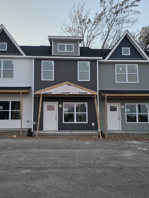 121 Front Ridge Cir, Clarksville, TN, 37040-7387 | Card Image