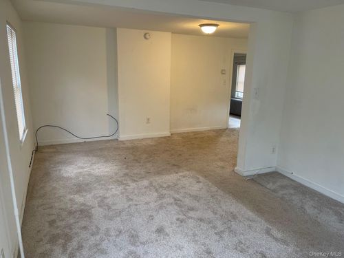 74 Academy St, Patchogue, NY, 11772-3813 | Card Image