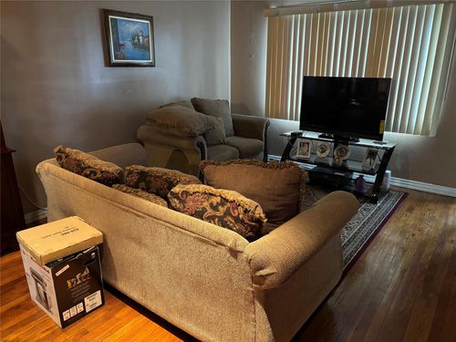 216 115th Ter, Cambria Heights, NY, 11411-1113 | Card Image