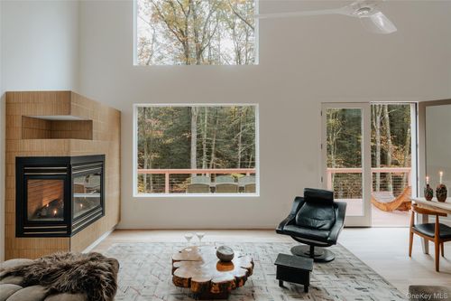 1 Brook Dr, Narrowsburg, NY, 12764-6407 | Card Image