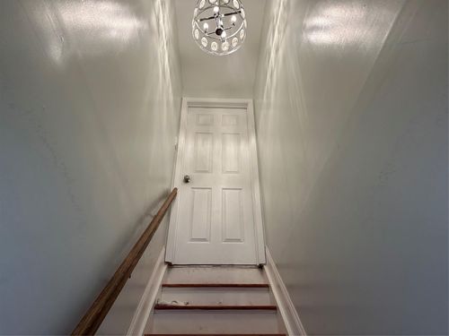 15 Mida Ct, West Babylon, NY, 11704-5041 | Card Image