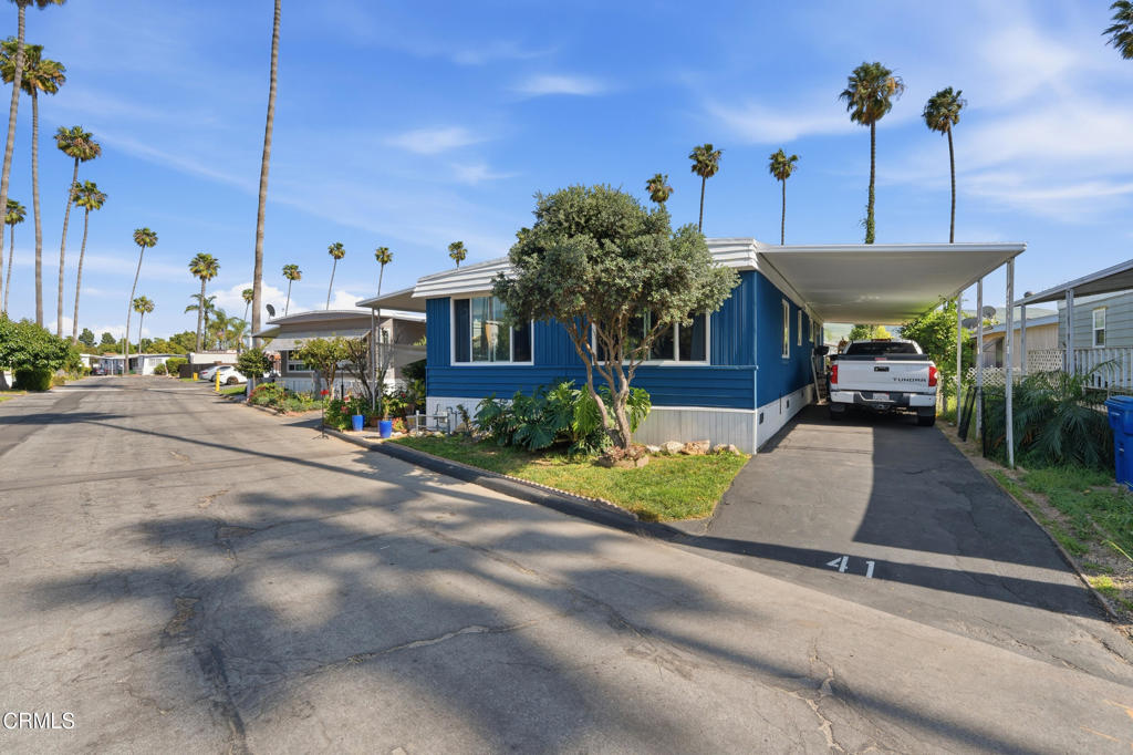 Manufactured In Park in Santa Paula 3