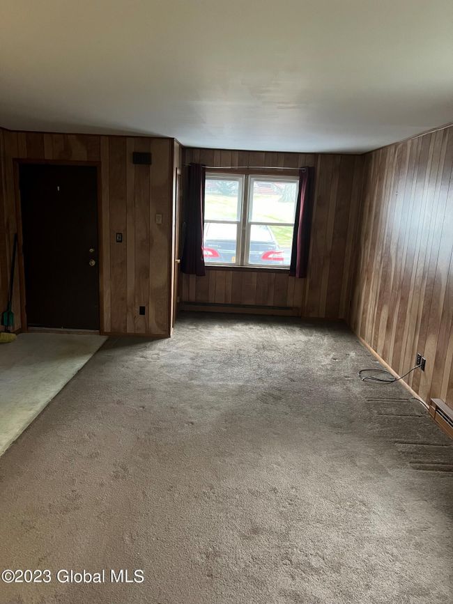 1st flr south 142 Old Loudon Road, Sold in Colonie Zoocasa