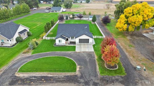 919 9th Ave E, Gooding, ID, 83330-1608 | Card Image
