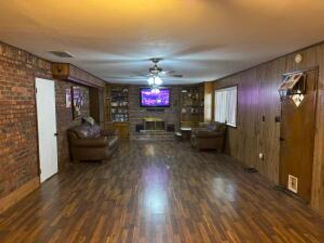 1100 Bluff Dr, House other with 3 bedrooms, 2 bathrooms and null parking in Ozark AR | Image 6