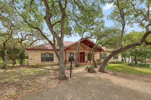 95 Augusta Dr, Wimberley, TX, 78676-2516 | Card Image