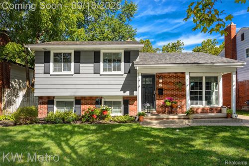 595 Shenandoah Dr, Clawson, MI, 48017-1345 | Card Image