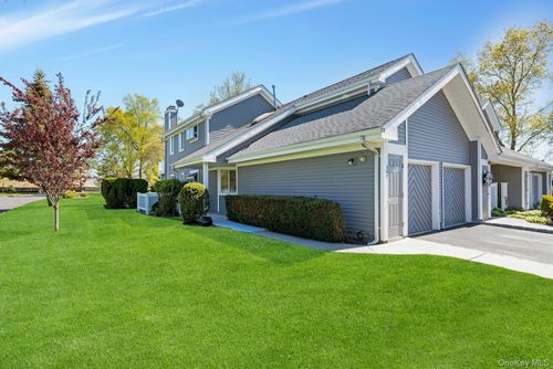 367 Seabreeze Ct, Moriches, NY, 11955-1707 | Card Image