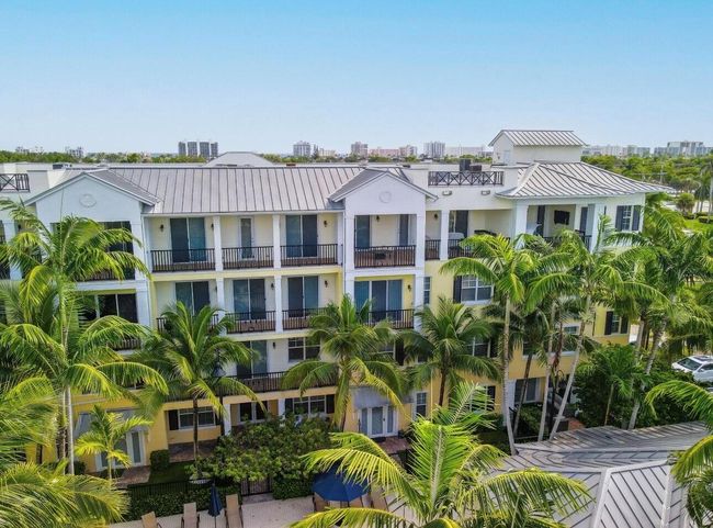 APT-303 - 3120 E Latitude Cir, Condo with 3 bedrooms, 3 bathrooms and null parking in Delray Beach FL | Image 24