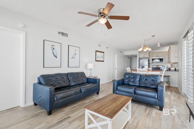 Living Room | Image 15