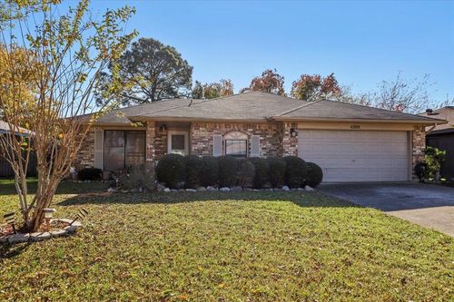 4208 Blackberry Ln, Port Arthur, TX, 77642-7211 | Card Image