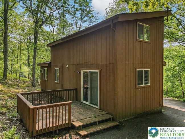 5015 Woodbridge Dr E, House other with 3 bedrooms, 2 bathrooms and null parking in Bushkill PA | Image 18