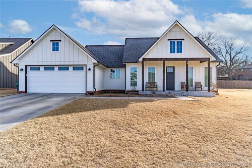 1506 University Circle, Sapulpa, OK, 74066 | Card Image