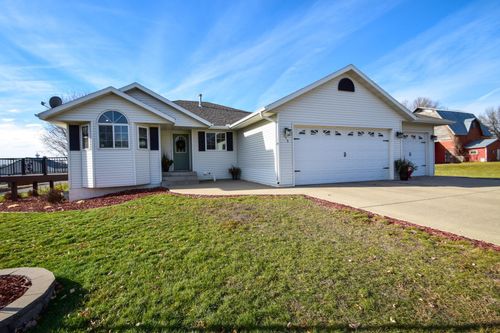 178 West St, Saint Martin, MN, 56376-7413 | Card Image