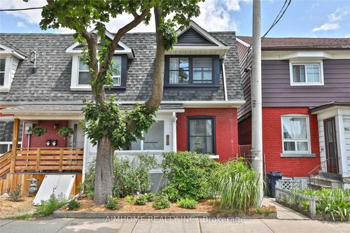 {{alt}} | Card Image