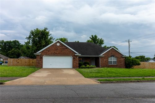 7 W Northaven St, Farmington, AR, 72730 | Card Image
