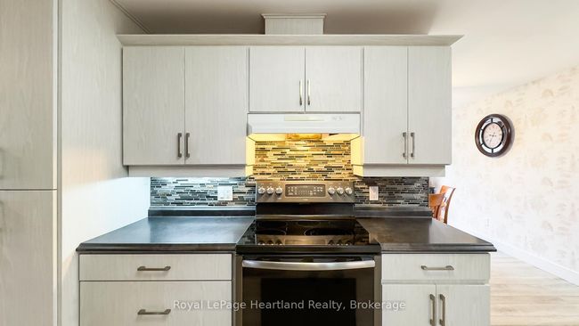 205 Blake St W, House other with 2 bedrooms, 3 bathrooms and 2 parking in Goderich ON | Image 7