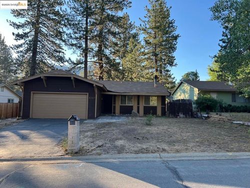 1387 Matheson Dr, South Lake Tahoe, CA, 96150-8016 | Card Image