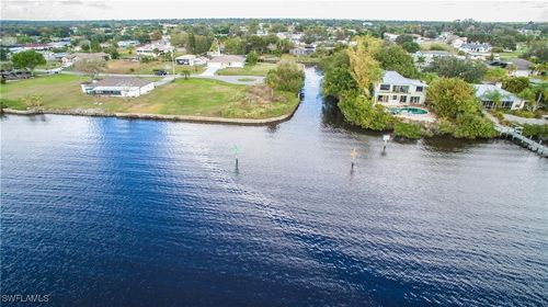 3300 Peace River Dr, PUNTA GORDA, FL, 33983-3424 | Card Image