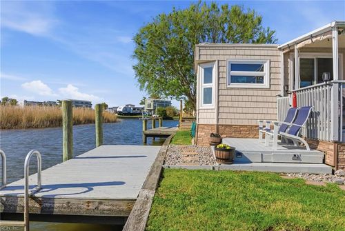 92-3665 Sandpiper Rd, Virginia Beach, VA, 23456-4476 | Card Image