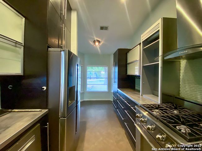 10348 Flatland Trl, House other with 3 bedrooms, 2 bathrooms and null parking in Converse TX | Image 30